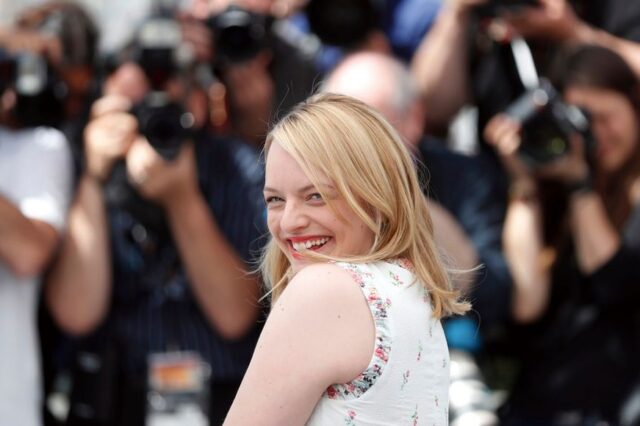 Η Elisabeth Moss μας μίλησε για το ‘Handmaid’s Tale’ και δεν κρύβει πόσο περήφανη είναι