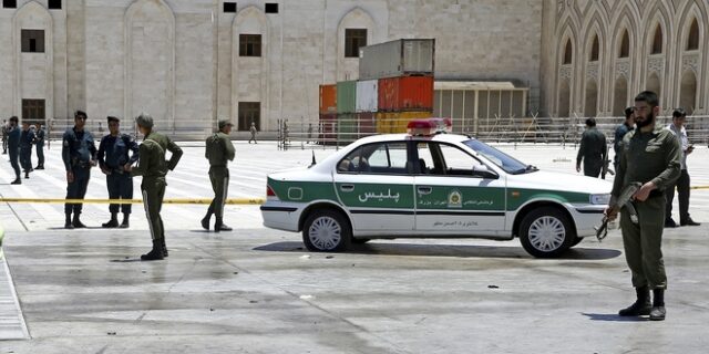 Ιράν: Συλλήψεις πέντε υπόπτων για τις αιματηρές επιθέσεις στην Τεχεράνη