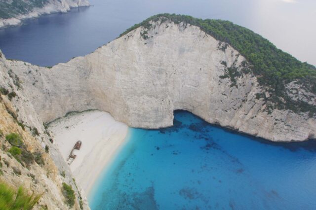 Στην Ελλάδα μία από τις πιο καθαρές παραλίες του κόσμου