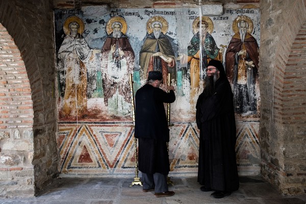 Άγιο Όρος: Αναζητούσαν Πολωνό προσκυνητή κι αυτός κοιμόταν