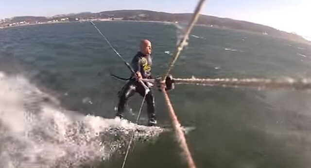 Βίντεο: Όταν kite surfer συγκρούεται με φάλαινα