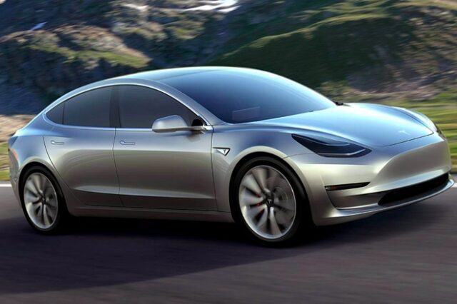 Tesla: Το Model 3 ήρθε για να κάνει το ηλεκτροκίνητο πιο μαζικό