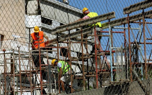 388 ευρώ μισθός για δουλειά ‘λάστιχο’ τον Οκτώβριο του 2016