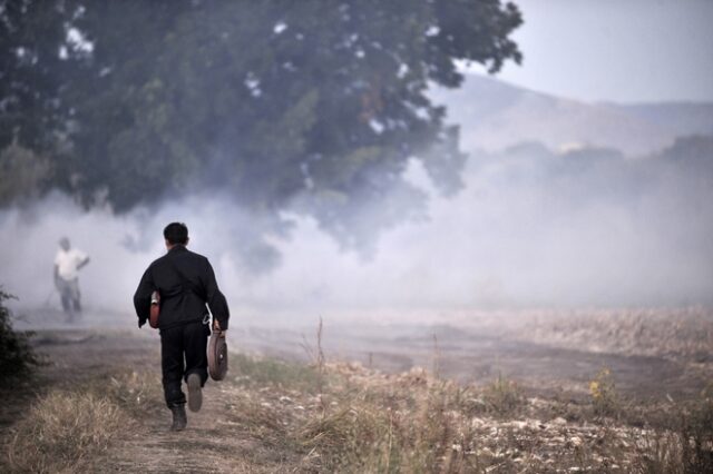 Πάτρα: Σε ύφεση η φωτιά στο Κεφαλόβρυσο