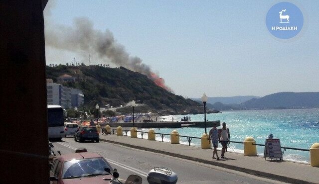 Οριοθετήθηκε η φωτιά σε περιαστικό δάσος της Ρόδου