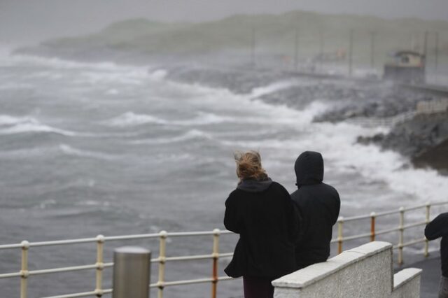 Βρετανία: Καταστροφές από την καταιγίδα Μπράιαν