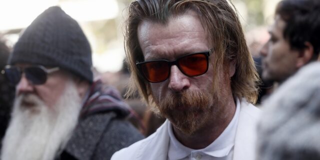 Eagles of Death Metal: Επιστρέφουν με συναυλία έκπληξη δύο χρόνια μετά τη σφαγή στο Μπατακλάν