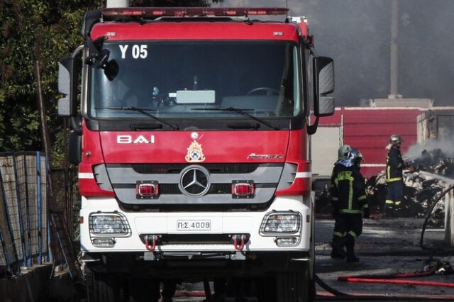 Πανικός από φωτιά που ξέσπασε σε εστιατόριο γεμάτο κόσμο στην Καλλιθέα