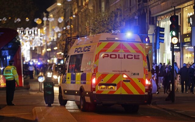 Ματωμένη Πρωτοχρονιά στο Λονδίνο: Τέσσερις νέοι δολοφονήθηκαν με μαχαίρι