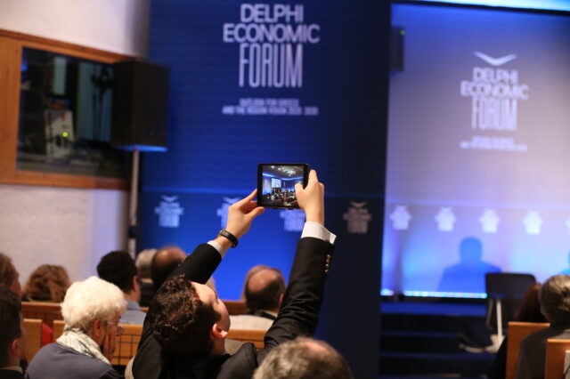 Delphi Economic Forum: Τουρισμός – Η βαριά βιομηχανία της Ελλάδας