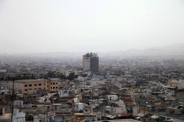 Με βροχές και σκόνη η πρώτη Κυριακή της άνοιξης