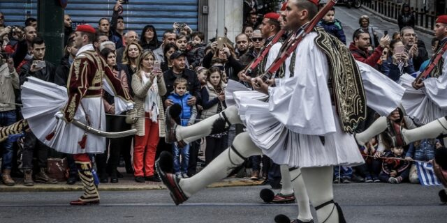 Η στρατιωτική παρέλαση μάζεψε όλο το “χαρτί” στην τηλεθέαση