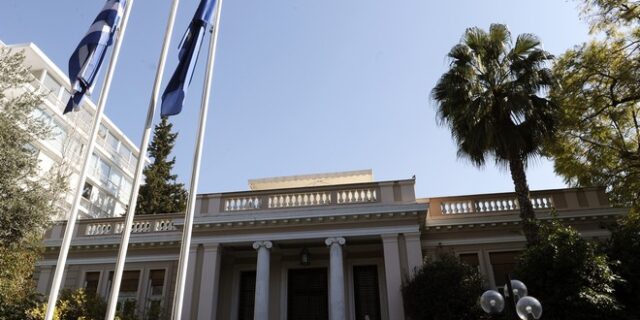 Κυβερνητικές πηγές: Με την πρόταση Μητσοτάκη οι λαϊκοί δήμοι θα αναγκαστούν να αυξήσουν τον ΕΝΦΙΑ