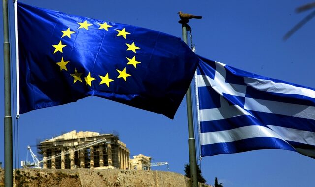 Le Monde: Θελκτική η αγορά ακινήτων στην Ελλάδα