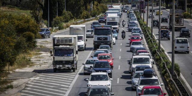 ΕΕ: Η Ελλάδα ”πρωταθλήτρια” σε γερασμένο στόλο φορτηγών