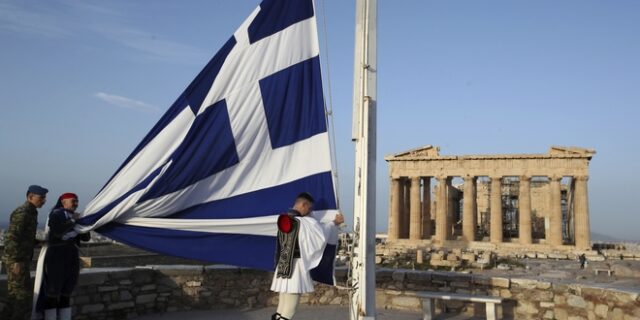 Il Manifesto: Η Ελλάδα βγαίνει από τα μνημόνια λιτότητας