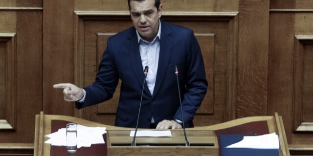 Τσίπρας: Ο Μητσοτάκης θέλει να ρίξει την κυβέρνηση για το Σκοπιανό όπως ο Σαμαράς το 1993