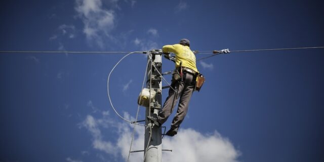 ΔΕΔΔΗΕ για Αναταλική Αττική: Ρεύμα ξανά σε 3.700 καταναλωτές