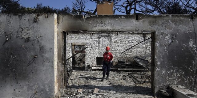 Φωτιά στο Μάτι: Ξεκινούν την Τετάρτη οι αιτήσεις για μετεγγραφές πληγέντων φοιτητών