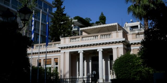 Μαξίμου για εκλογές: Όσο πιο μακριά τόσο πιο καλά…