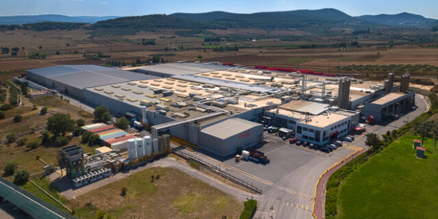 Coca Cola Τρία Έψιλον: Ολοκληρώθηκε η επένδυση 24 εκατ. ευρώ στο Σχηματάρι Mega-Plant