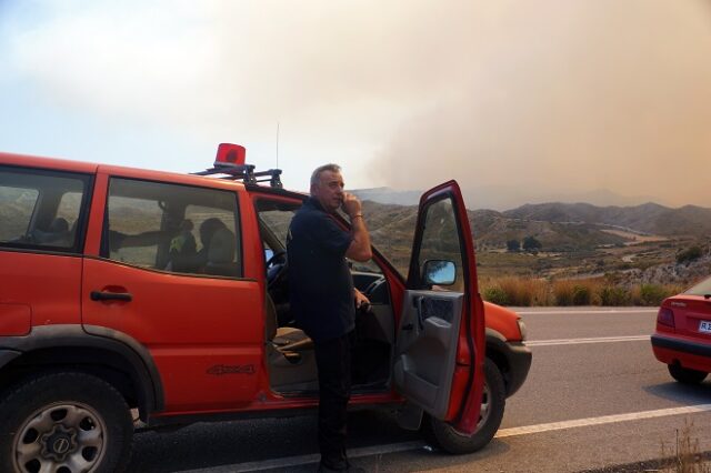 Υπό μερικό έλεγχο η φωτιά στη Σάμο