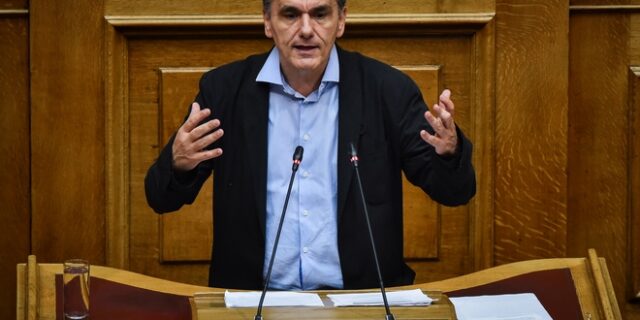 ΥΠΟΙΚ: Τσαρλατανισμός να ισχυρίζεται η ΝΔ ότι υπουργός ευχεται να πεθάνουν συνταξιούχοι