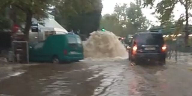 Πλημμύρισαν δρόμοι και σπίτια στα Βριλήσσια