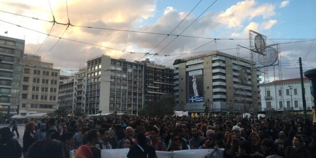 Ζακ Κωστόπουλος: Πορεία στο κέντρο της Αθήνας για τον θάνατο του 33χρονου