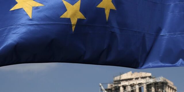 Handelsblatt: Φόβοι για νέα τραπεζική κρίση σε Ελλάδα και Ιταλία