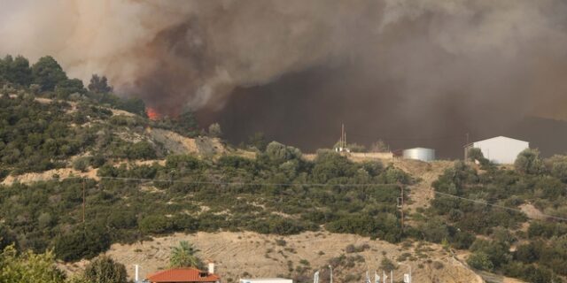 Φωτιά στη Χαλκιδική: Σε κατάσταση έκτακτης ανάγκης η Σάρτη