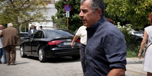 Θεοδωράκης: “Μπάλωμα” η συμφωνία Τσίπρα – Ιερώνυμου