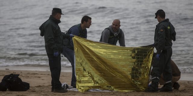 Ισπανία: Ανασύρθηκαν πέντε σοροί μεταναστών μετά από ναυάγιο ανοιχτά της Ανδαλουσίας