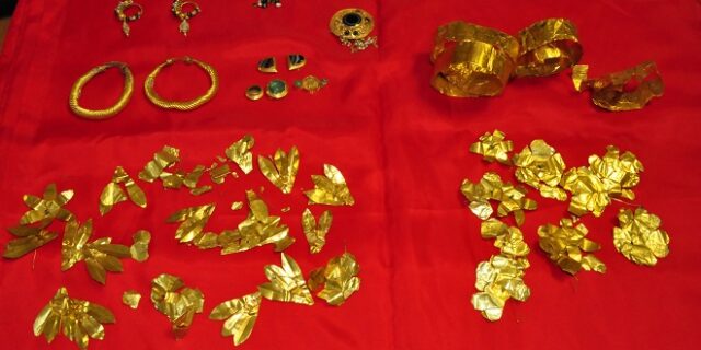 Λαθρεμπόριο χρυσού: Συνελήφθη ιδιοκτήτης αλυσίδας ενεχυροδανειστηρίων – 59 συλλήψεις