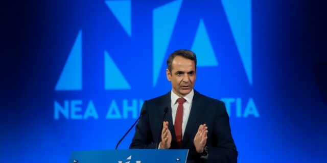 Μητσοτάκης προς Τσίπρα: Σταματήστε να χαρακτηρίζετε ακροδεξιό όποιον διαφωνεί στο Σκοπιανό