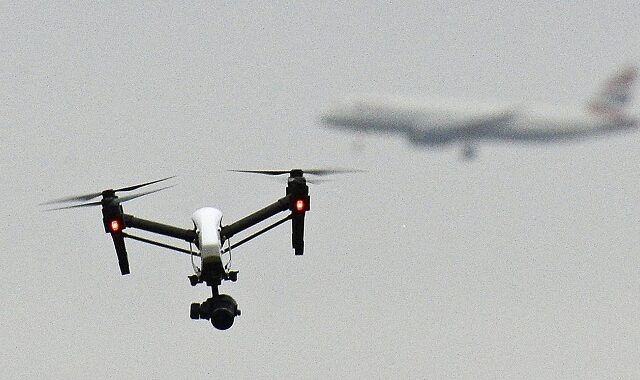 Βρετανία: Στρατιωτικά συστήματα κατά drones στα αεροδρόμια