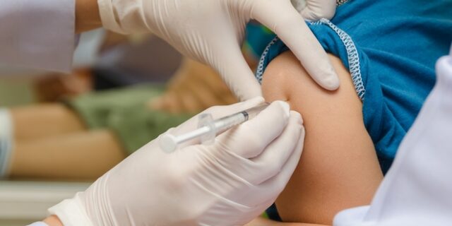 Γρίπη: Σημαντική καθυστέρηση στον εμβολιασμό – Προειδοποιούν οι ειδικοί