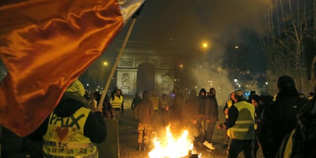 Οι πληγές που μετρούν τα “κίτρινα γιλέκα” και ο μεγάλος κίνδυνος της flash ball