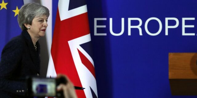 Μέι: Πιθανή νέα αναβολή του Brexit με ταυτόχρονη διεξαγωγή ευρωεκλογών