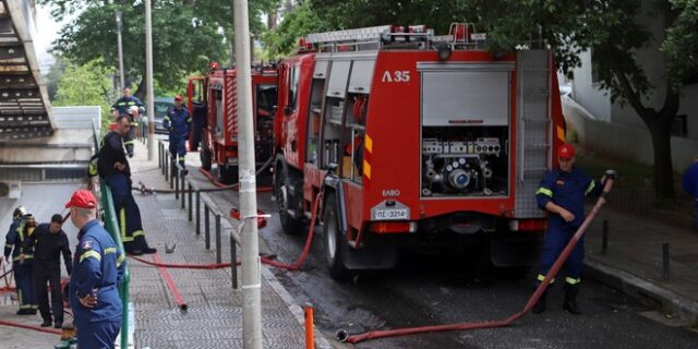 Φωτιά σε διαμέρισμα στην Πλατεία Βάθη