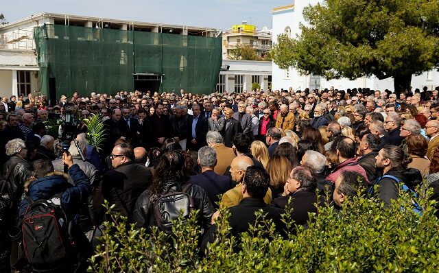 Το “τελευταίο αντίο” στο Βασίλη Λυριτζή