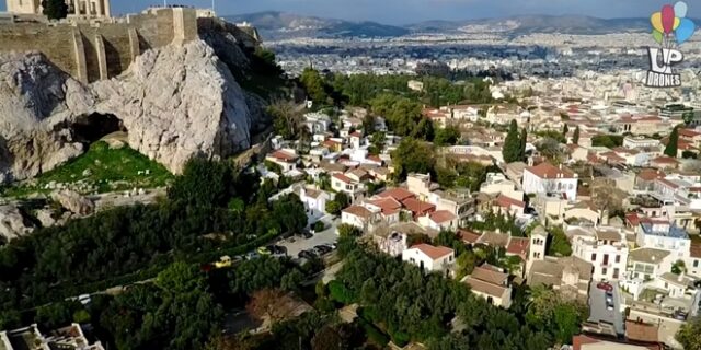 Αναφιώτικα: Η “νησιώτικη φαβέλα” κάτω από την Ακρόπολη που σε ταξιδεύει στο Αιγαίο