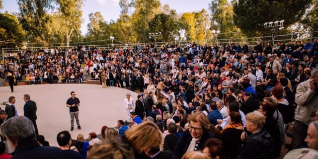 ΛΥΣΗ ΤΩΡΑ: Πλήθος κόσμου στις συγκεντρώσεις του Βασίλη Καθαροσπόρη