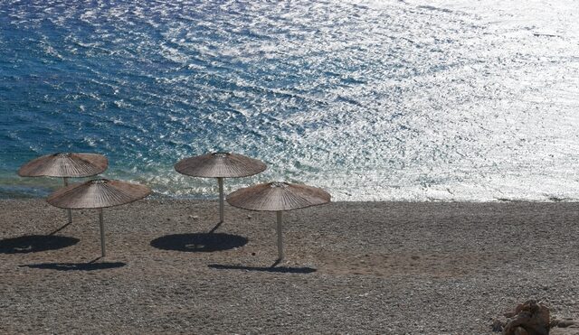 Η Σέριφος αποκτά την πρώτη smoke-free παραλία στην Ελλάδα
