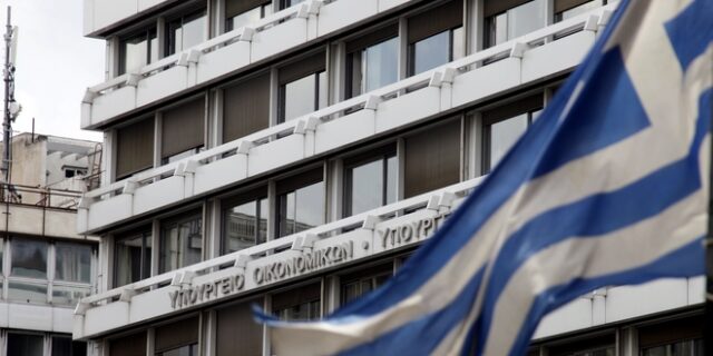 Υπέρβαση φορολογικών εσόδων 618 εκατ. ευρώ τον Μάιο – Ποιοι φόροι στήριξαν τον προϋπολογισμό