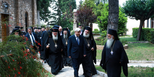 Παρουσία Παυλόπουλου, ο Πατριάρχης Αλεξανδρείας τίμησε την Αποστολική Διακονία