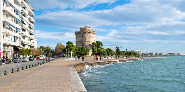 Η αξία των προσώπων και οι άγονες αναμετρήσεις των συμβόλων