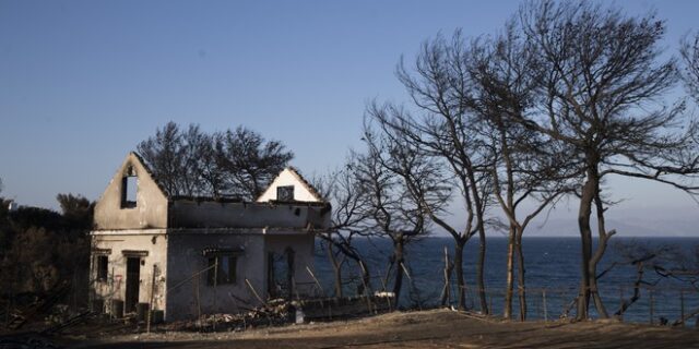 Μάτι, ένας χρόνος μετά: Από τις στάχτες του χθες στους εφιάλτες του σήμερα