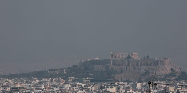 “Πνίγηκε” από τον καπνό η Αττική: Πώς θα προστατευθείτε