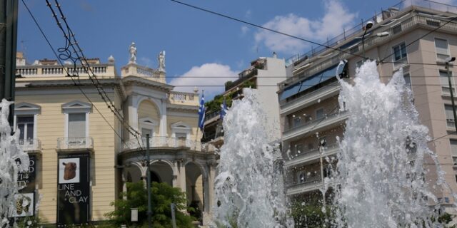 Οι κλιματιζόμενες αίθουσες του Δήμου Αθηναίων και Πειραιώς εν όψει καύσωνα